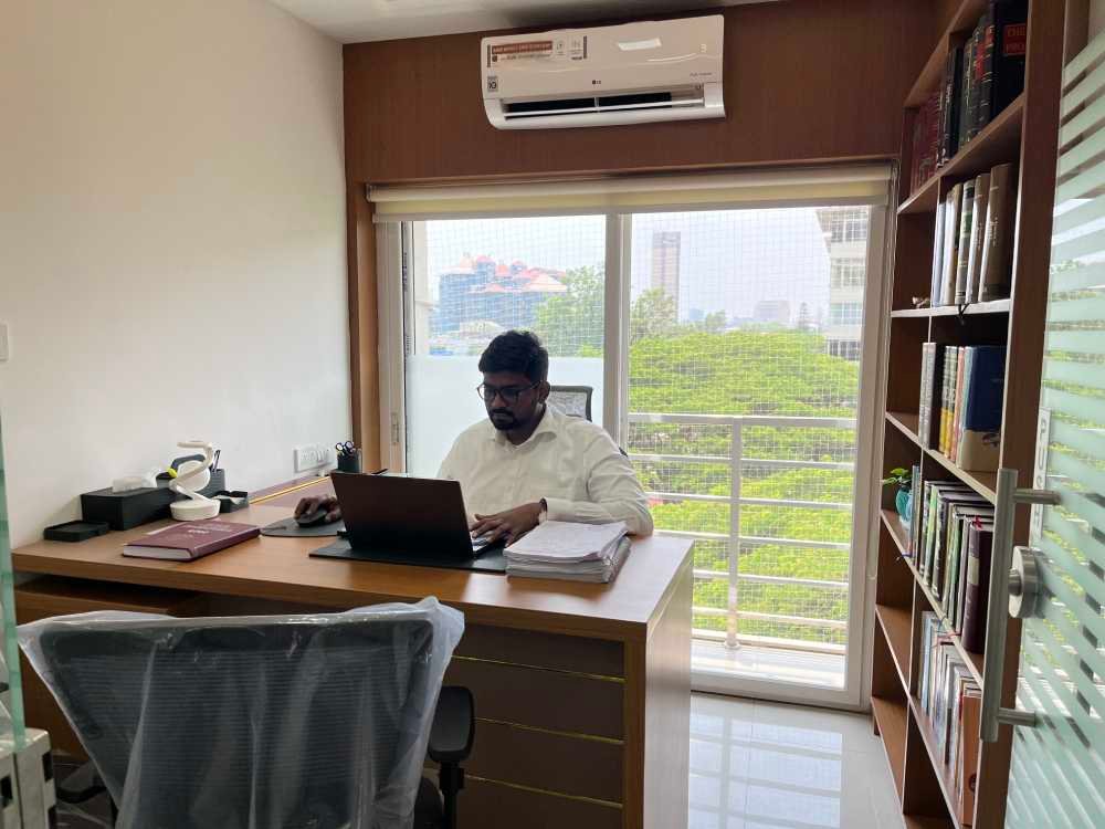Advocate Nagaraj Ravikumar -  High Court Lawyers in Bangalore 